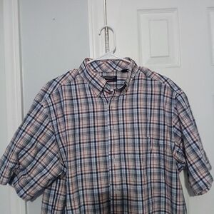 Roundtree & Yorke Blue and Red Plaid Button Down Shirt